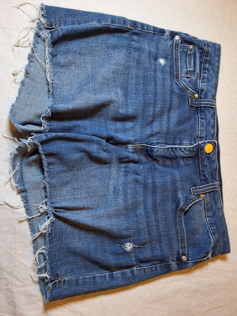Seven7 Distressed Frayed Hem Denim Shorts - Blue